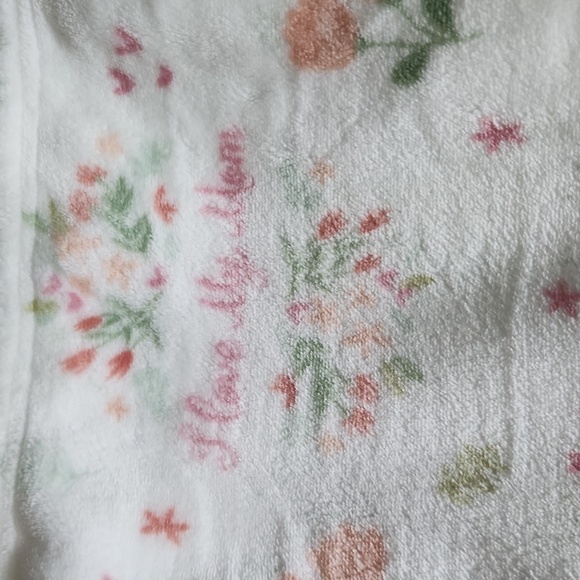 NEW Mothers Day floral motif fleece throw. - Picture 5 of 5